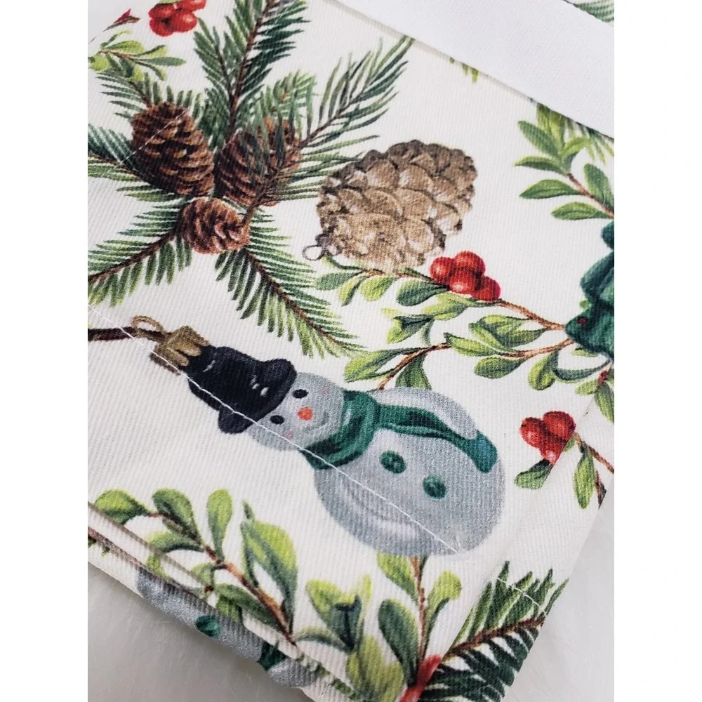NEW Set Of 4 POTTERY BARN NOSTALGIC CHRISTMAS ICONS COTTON TWILL NAPKINS #2